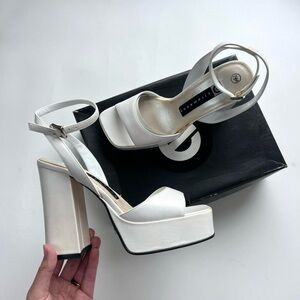 Vintage 90s Y2K White Chunky Platform Heels Ellemeno Open Toe